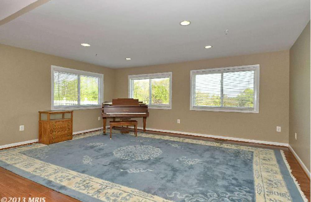 19200 Martinsburg Rd.