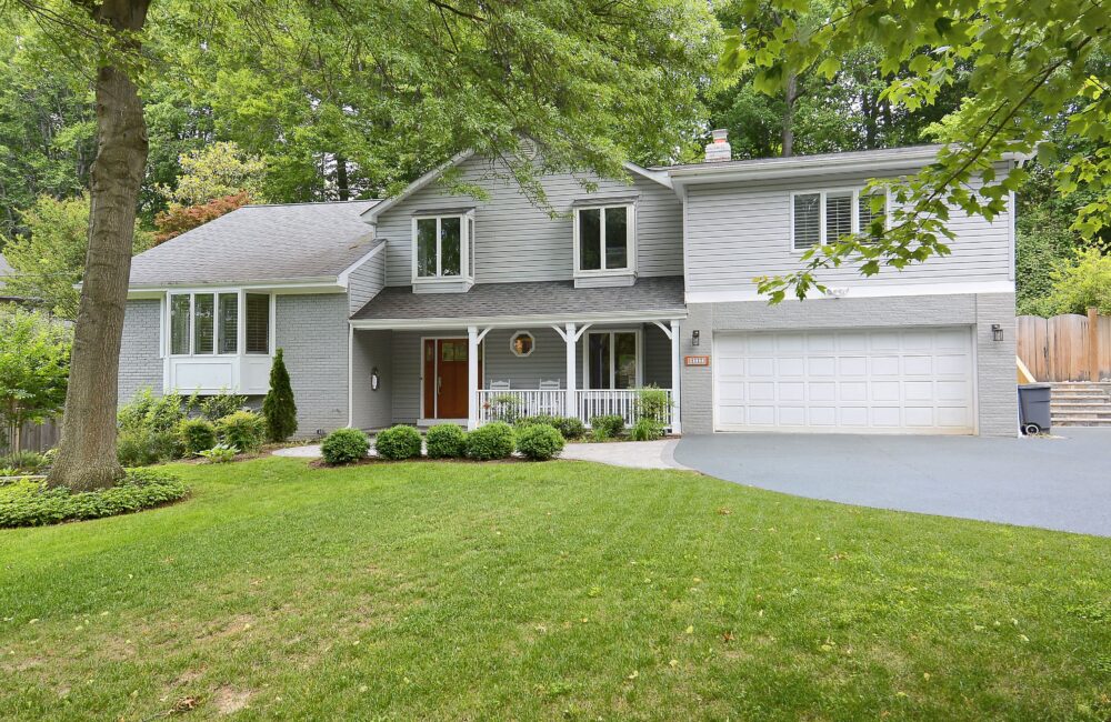 8527 W Howell Road, Bethesda, MD 20817