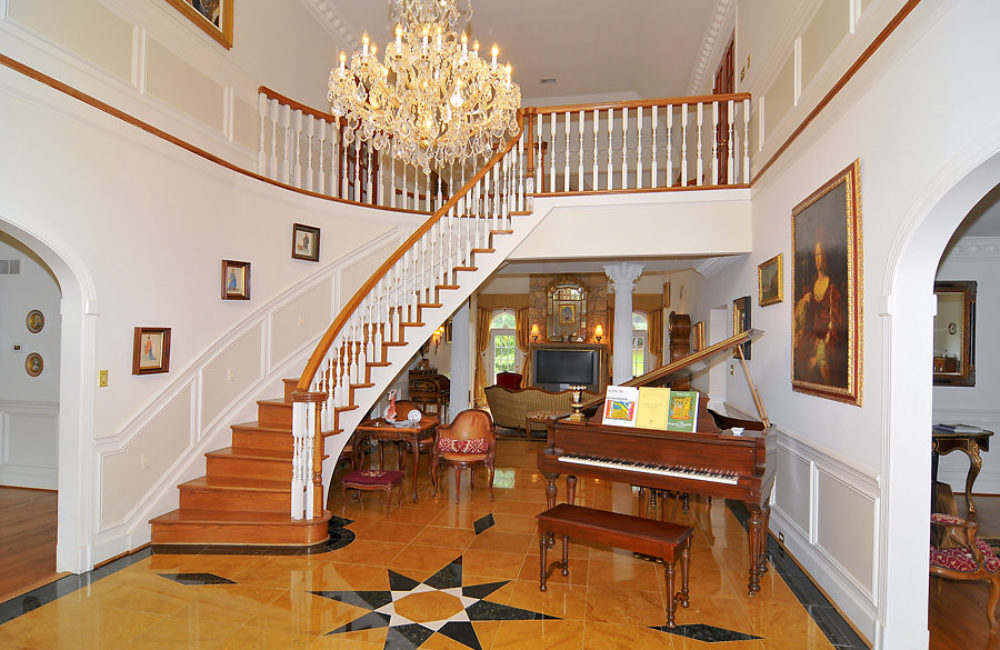 8930 Harvest Square Court, Potomac, MD 20854